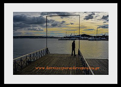 Καλλιτεχνική φωτογραφία Alone με πασπαρτού & κορνίζα