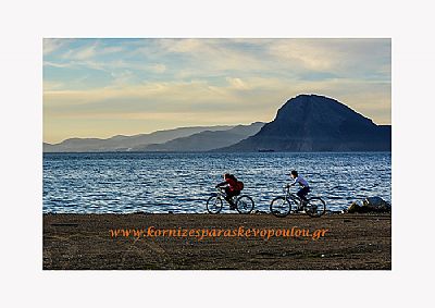 Καλλιτεχνική φωτογραφία Two cyclists με πασπαρτού