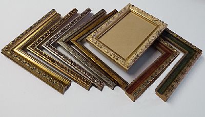 Δείγματα κορνιζών για μικρές αφίσες, πτυχία, μετάλλια